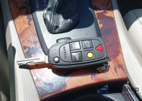 2006 Volvo S60 2.5T from USA, damaged, VIN YV1RS592962540019